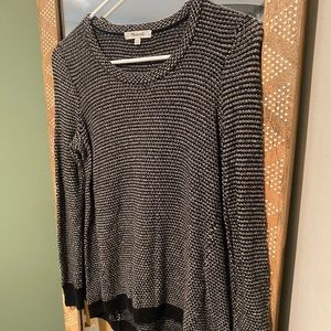 Madewell black and white sweater, black detailing